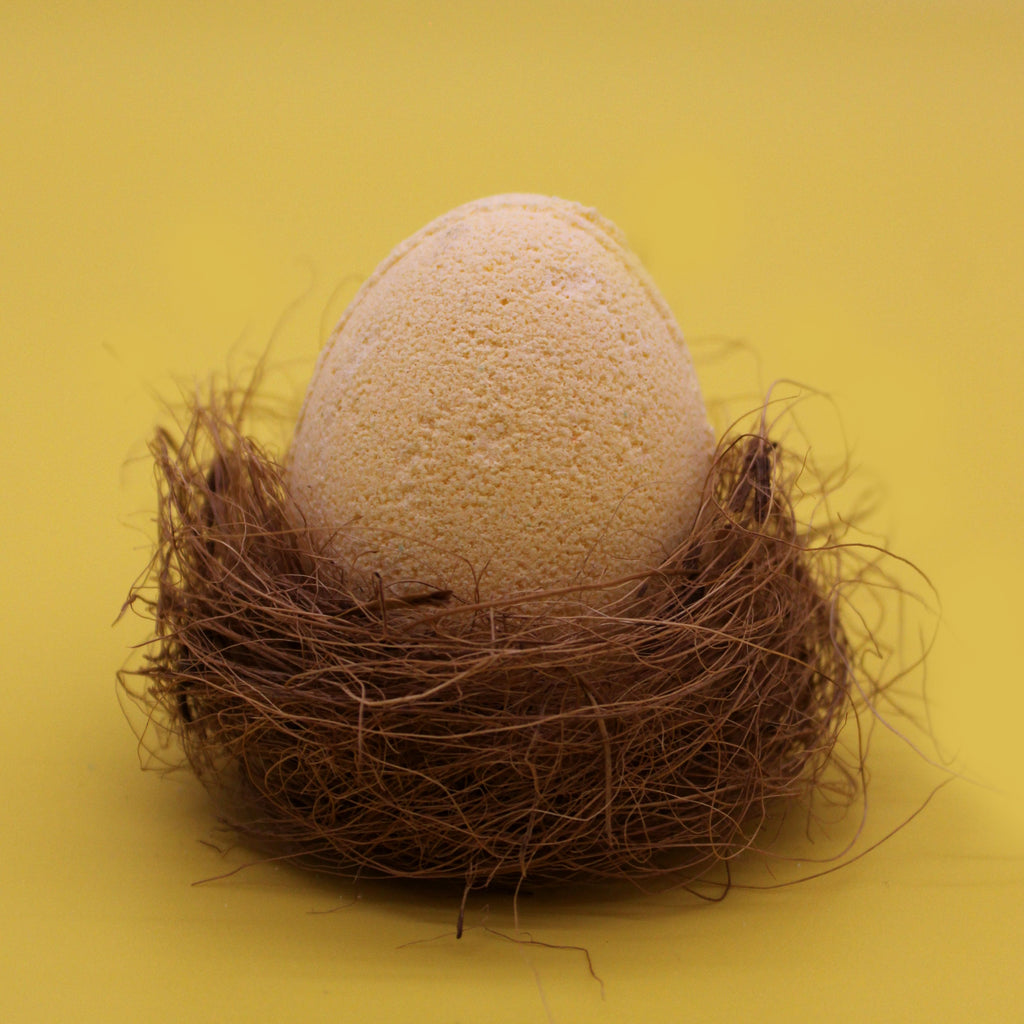 Bath Eggs in a Tray - Banana