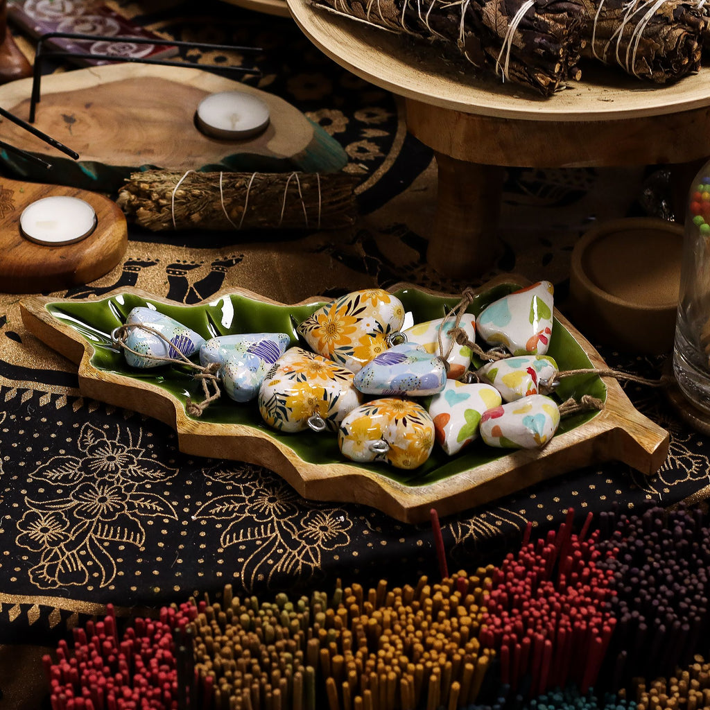 Lost in the Forrest -  Enamel Leaf Wooden Bowl - 33x17cm