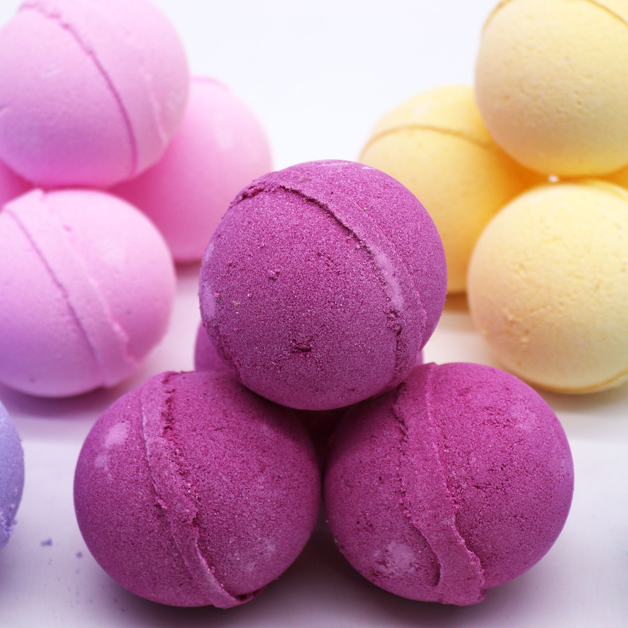 Essential Oil Bath Bomb - Ylang Ylang & Ginger